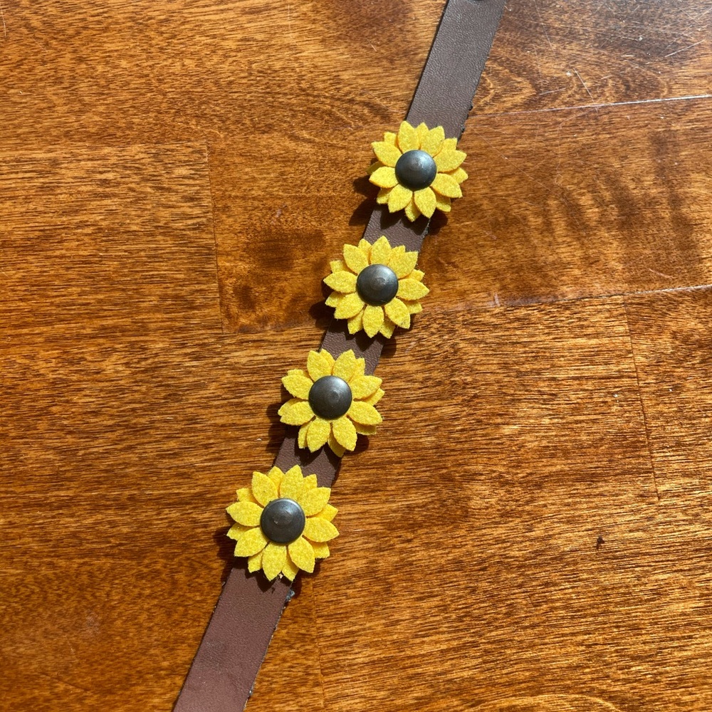 Leather sunflower bracelet